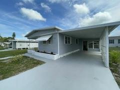 Photo 2 of 20 of home located at 4112 Edam Street Sarasota, FL 34234