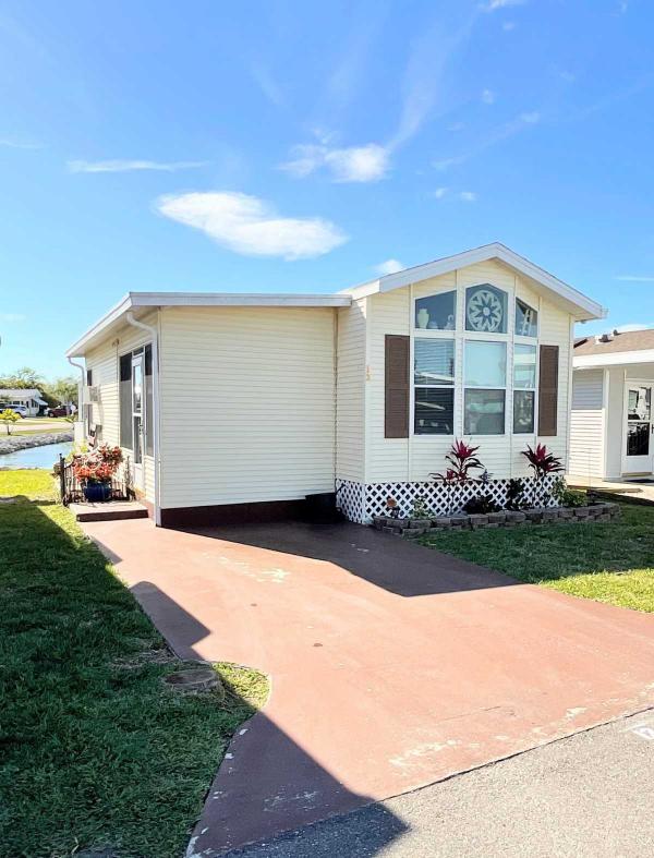 1995 Summerset Park Model Manufactured Home