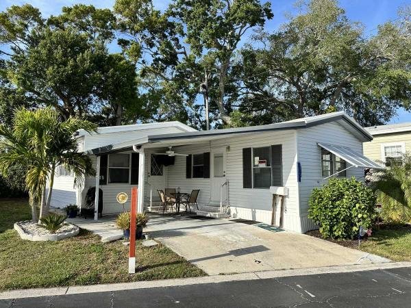 Photo 1 of 2 of home located at 8300 Seminole Blvd Lot 413 Seminole, FL 33772