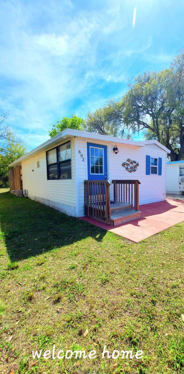 1985  Mobile Home For Sale