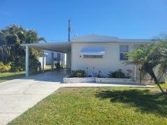 Photo 3 of 14 of home located at 3901 Bahia Vista St. #522 Sarasota, FL 34232
