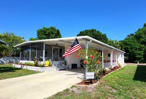 Photo 1 of 2 of home located at 8221 Morgan Drive Sarasota, FL 34238