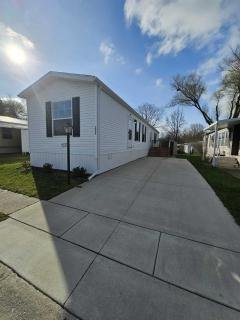 Photo 3 of 9 of home located at 340 S. Reynolds Rd. Lot 284 Toledo, OH 43615