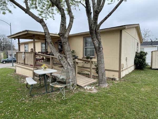 1994 HBOS Manufacturing Lp Mobile Home For Sale