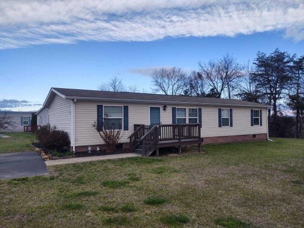 Photo 1 of 2 of home located at 32 Beaver Creek Road Staunton, VA 24401
