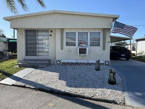 Photo 1 of 2 of home located at 6904 Cortez Rd W #187 Bradenton, FL 34210