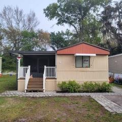 Photo 2 of 8 of home located at 18118 Hwy 41 N Lutz, FL 33549