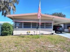 Photo 2 of 19 of home located at 744 Mockingbird Lane Leesburg, FL 34748