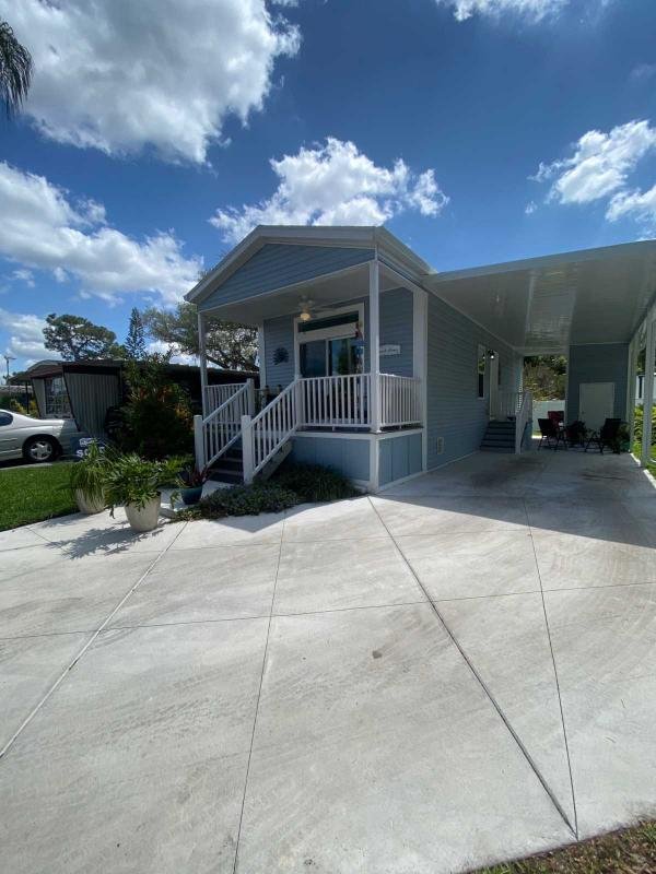 Photo 1 of 2 of home located at 3223 North Lockwood Ridge Road Lot 160 Sarasota, FL 34234
