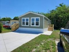 Photo 5 of 11 of home located at 5611 Bayshore Rd, Lot 89 Palmetto, FL 34221
