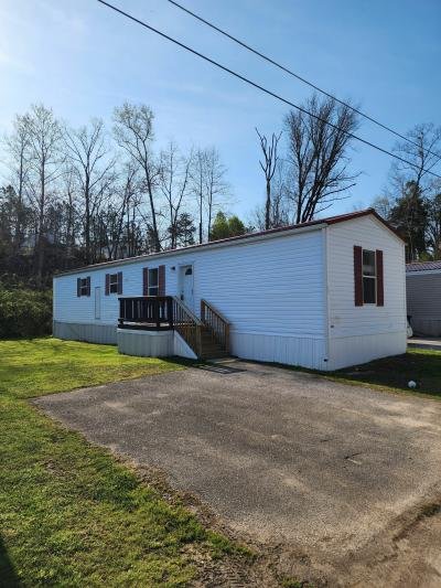 Mobile Home at 8301 Thoroughbred Dr Lot T8301 Ooltewah, TN 37363