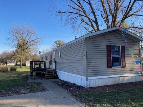 2000 Holly Park Mobile Home For Sale