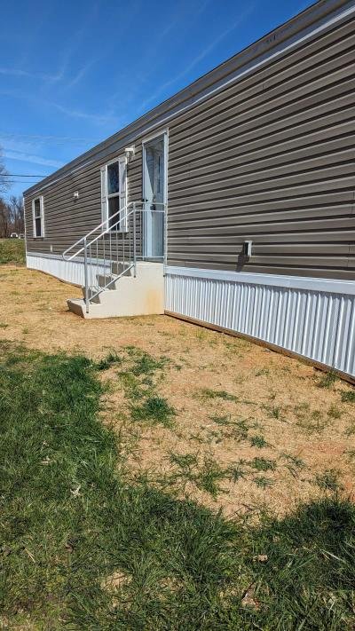 Mobile Home at 11343 Lakeside Dr. Lot 11 Hagerstown, MD 21740