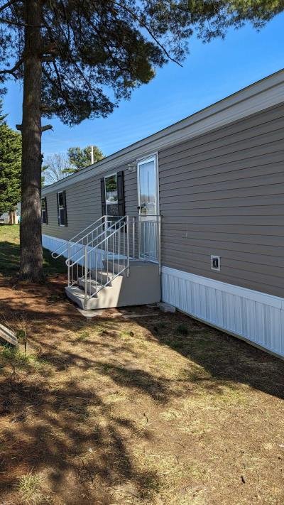 Mobile Home at 16900 Warbler Ct. Lot 295 Hagerstown, MD 21740