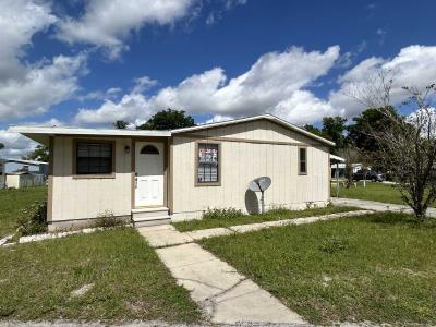 Photo 3 of 51 of home located at 2450 SW 38th Avenue, Lot 58 Ocala, FL 34474