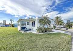 Photo 1 of 12 of home located at 117 Shoreland Dr Fort Myers, FL 33905