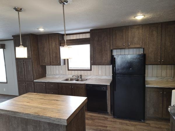 2019 Clayton WK1108242 Mobile Home