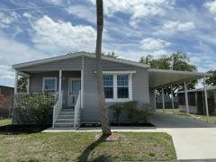 Photo 4 of 21 of home located at 2 Tahitian Drive (Site 2001) Ellenton, FL 34222