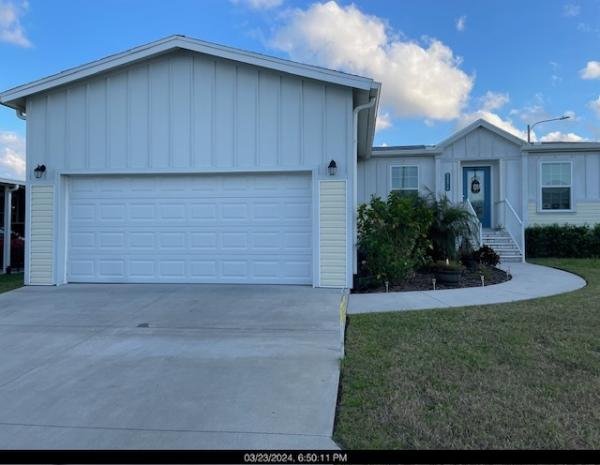 Photo 1 of 2 of home located at 34916 Blue Starling Street Zephyrhills, FL 33541