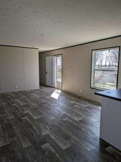 Photo 2 of 11 of home located at 4950 West Farm Road 156 #105 Springfield, MO 65807