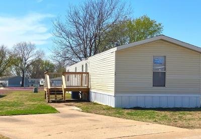 Mobile Home at 13 Sequoyia Drive #H013 Park City, KS 67219