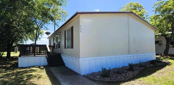 2000 Town & Country Mobile Home For Sale