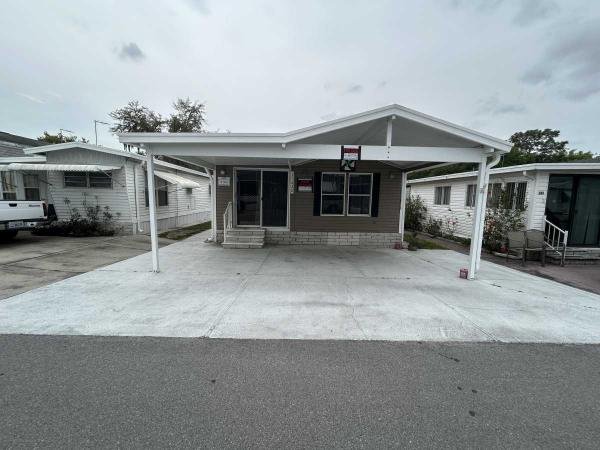 Photo 1 of 2 of home located at 37360 Birchcrest Zephyrhills, FL 33541