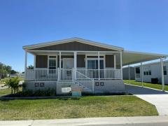 Photo 4 of 20 of home located at 1671 Coralwood Lane Sarasota, FL 34234