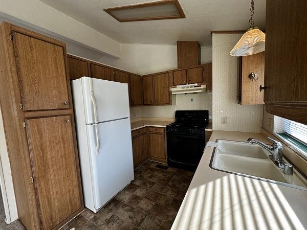 1990 Golden West Manufactured Home