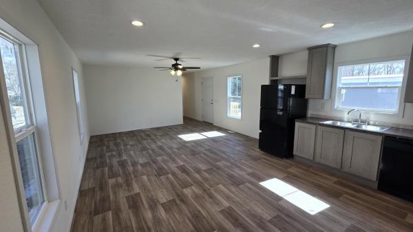 2023 Clayton - Redwood Falls  Home