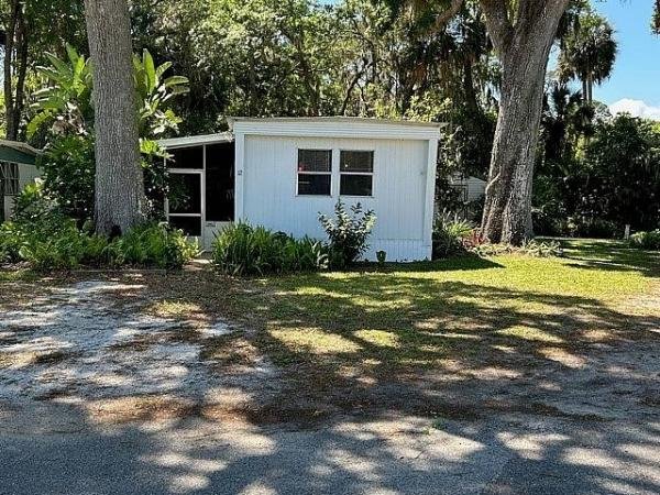 1977 CHIC Mobile Home For Sale