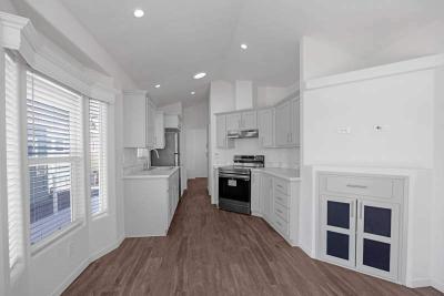Photo 5 of 32 of home located at 9252 E. Broadway Road #011 Mesa, AZ 85208