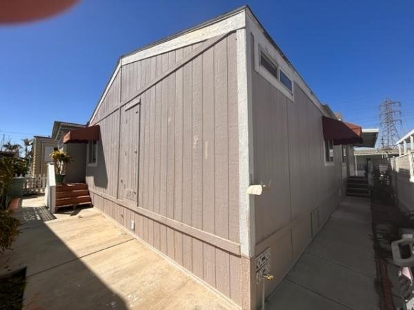 1999 Silvercrest 3 Bedrooms Manufactured Home