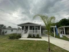 Photo 1 of 20 of home located at 13124 Lemon Avenue Grand Island, FL 32735