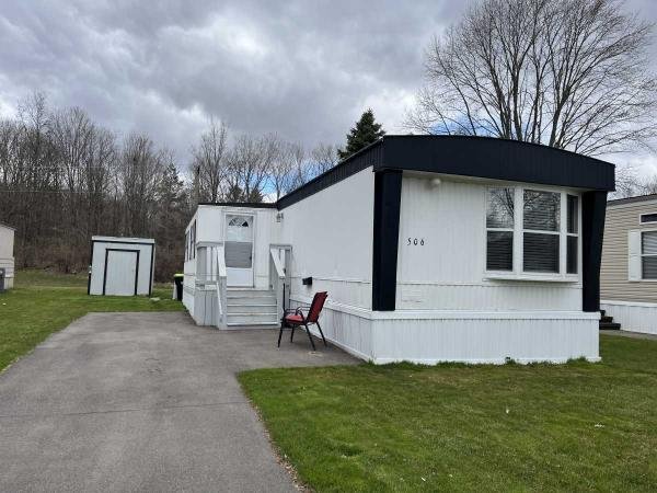 1984 Sterling Manufactured Home