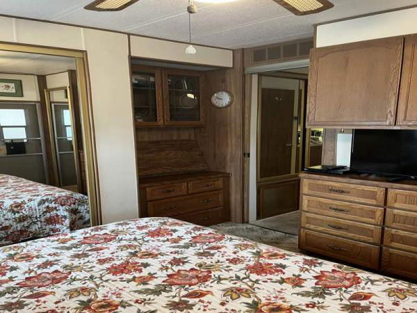 1985 Elite Manufactured Home