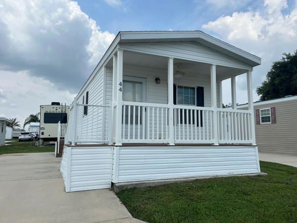 2013 Skyline 2610B Mobile Home