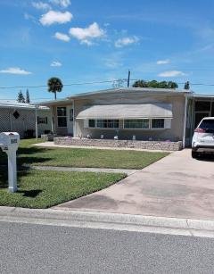 Photo 2 of 25 of home located at 5652 Finley Dr Port Orange, FL 32127