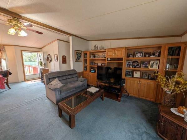 1999 Pine Grove Mobile Home For Sale
