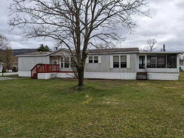 1999 Pine Grove Mobile Home For Sale