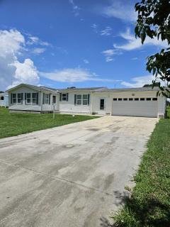 Photo 1 of 20 of home located at 36125 Lake Pasadena Rd Dade City, FL 33525
