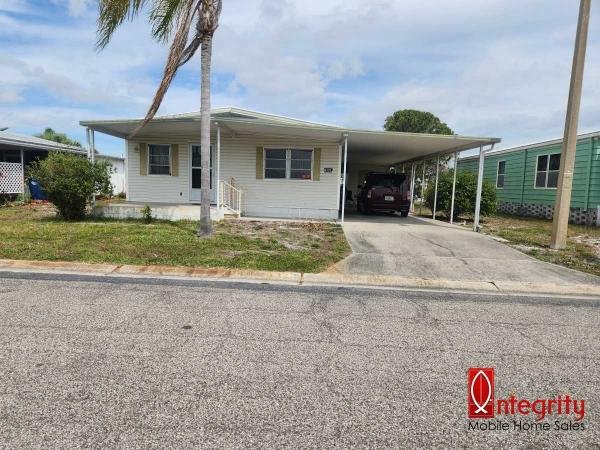 Photo 1 of 2 of home located at 6323 Aloha Drive Bradenton, FL 34207