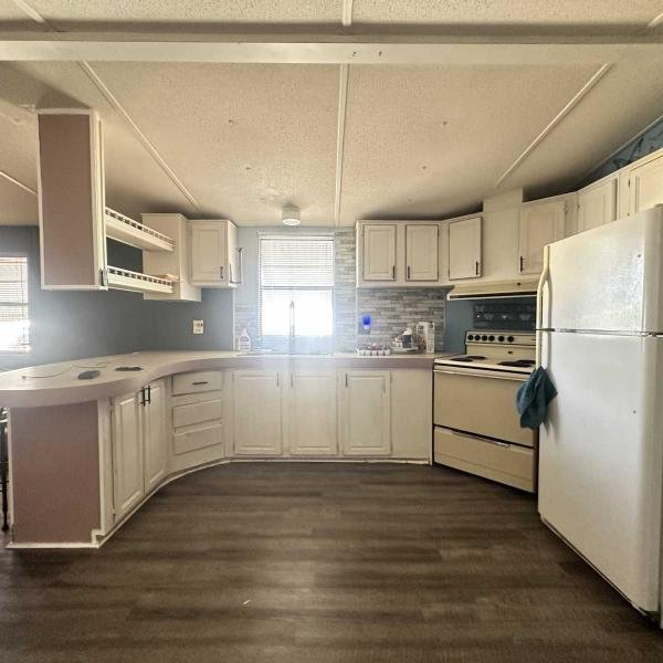 1990 CLAR Manufactured Home