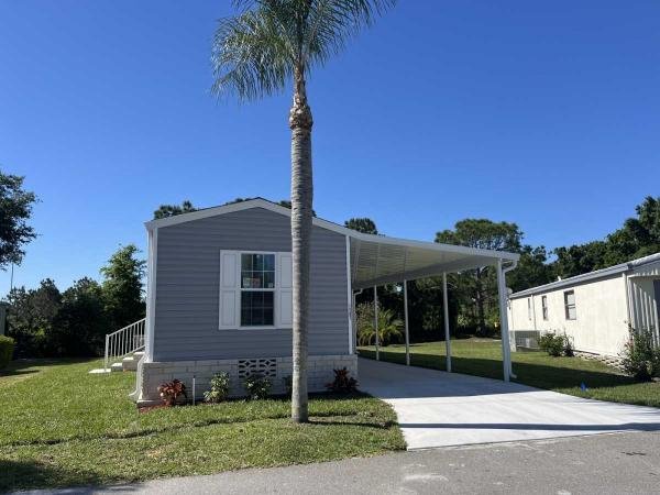Photo 1 of 2 of home located at 1397 Whisper Lake Blvd. Sebring, FL 33870