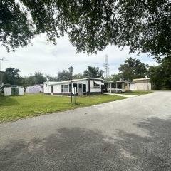 Photo 5 of 49 of home located at 38612 White Drive Zephyrhills, FL 33542