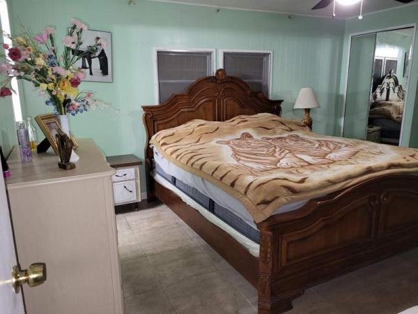 1972 RITZ Manufactured Home