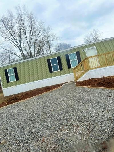 Mobile Home at 7204 Larkspur Ln Lot #73 Powell, TN 37849