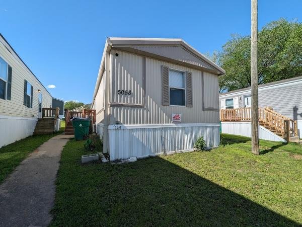 1998 HBOS Mobile Home For Sale