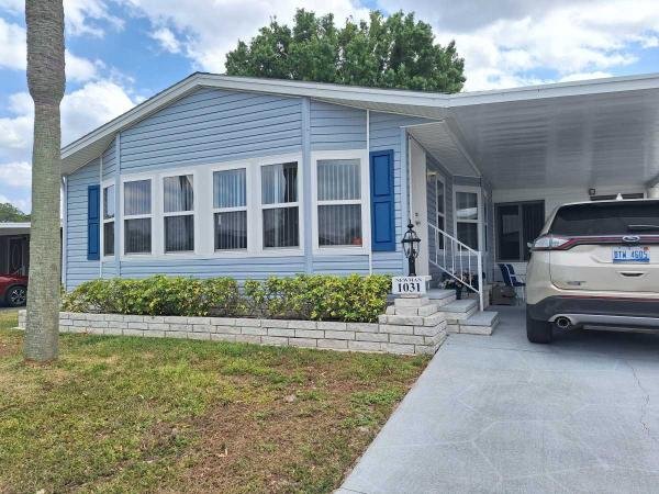 Photo 1 of 2 of home located at 1031 Contour St Sebring, FL 33872