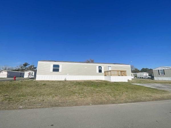 Photo 1 of 2 of home located at 1200 N. 20th St., Lot 116 Morehead City, NC 28557